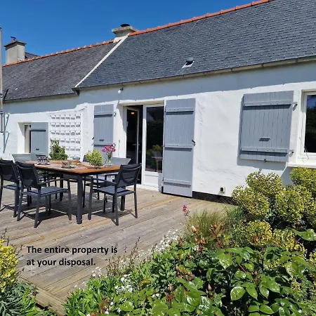 Comfortable On Large Garden Plot In بيت للعطل *