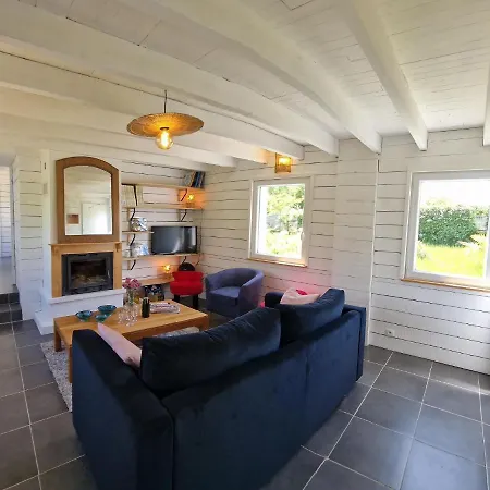بيت للعطل Comfortable On Large Garden Plot In *